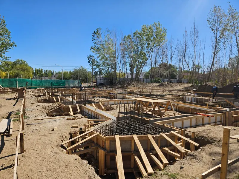 Pad footings and ground beams formed up with reinforcement exposed