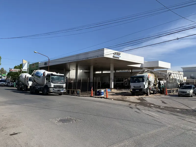 Corner service station with the steel forecourt canopy completed